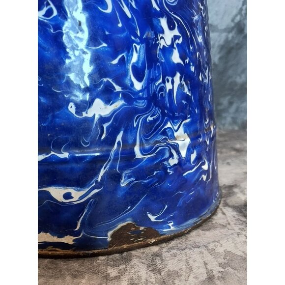 Vintage Blue & White Swirl Graniteware Coffee Pot With Handle & Lid - Picture 7 of 7